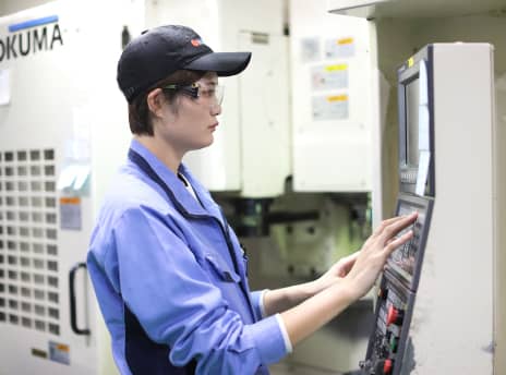 女性社員の雇用推進 写真