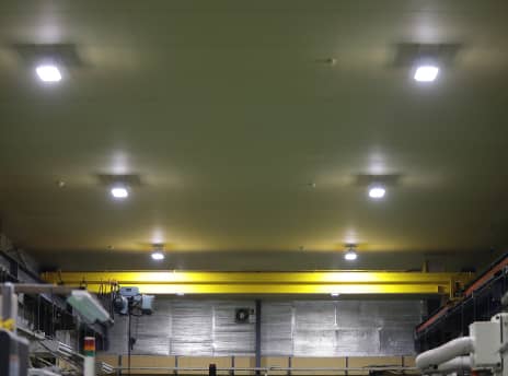 工場内LEDライト 写真